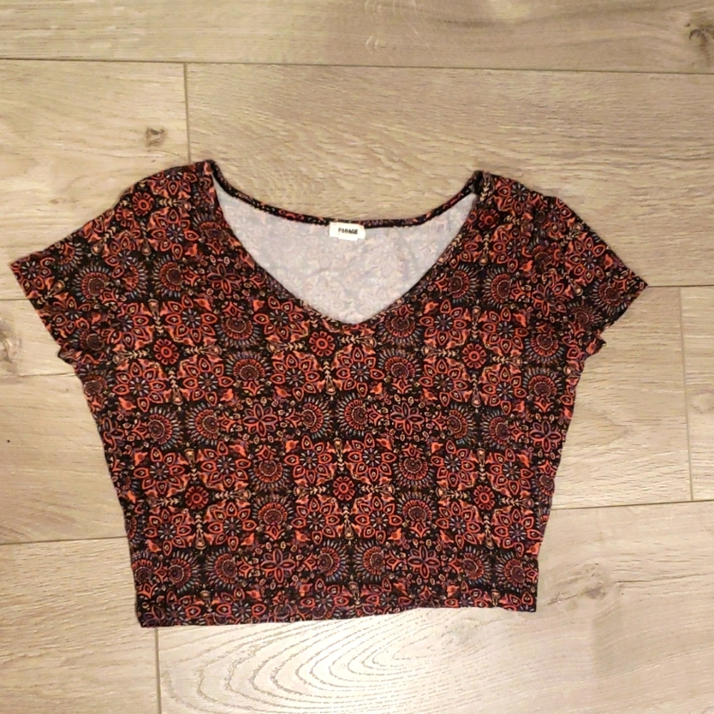 Forever 21 Black and Red Chic Crop Top